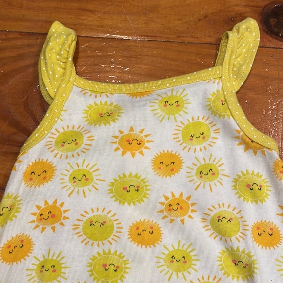 NWOT 9 month Carter’s yellow orange white sun ruffle sleeve one piece romper - Picture 10 of 13